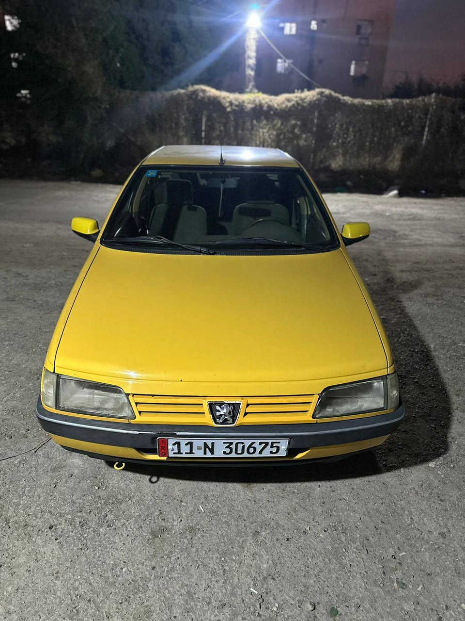 سلام وعليكم عندي بيجو جيال اكس موديل ٢٠١٧ سيارة جديدة تبرد تددفئا رقم انكليزي بسمي مصفرة هيئة أو هزة جديدة صدر أمام خلف جديد كير محرك خير من اللة سيارة كفالة ال سعر ٤٨او بيهة مجال الطيبين مكاني بغداد للاستفسار ***********
