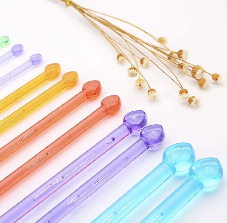 شيشكيت بلاستيكى 35سم
ژمارە (5،4) ب 2000
ژمارە (6) ب 2250
ژمارە (8،7) ب 2500
كت و كوم / جملة و مفرد
‭0750 874 7483‬
