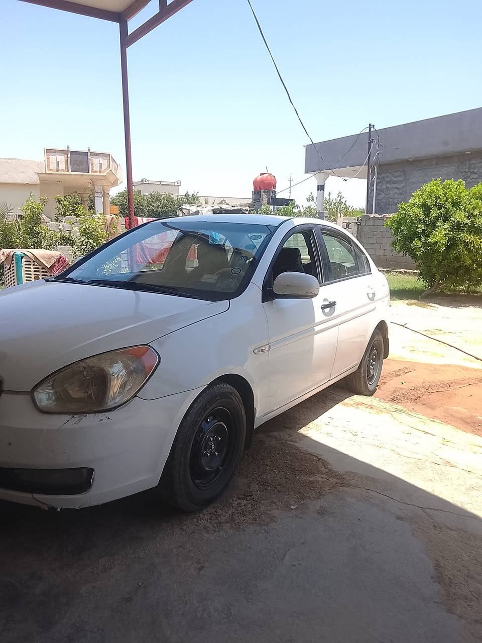 السلام عليكم للبيع اكسنت 2010  خليجي السيارة جديده تبريد ثلج  محرك يبخر كير اوتوماتيك  السيارة بيه اربع قطع صبغ بدون دواخل البنيد طاير عل قمار وبيه الكصه بارد شويه السيارة تخم تاير بسمي رقم الانبار تحويل ثاني يوم  السعر 73 وبيه مجال قليل مكان اليوسفيه صدر اليوسفيه ***********.       ***********
