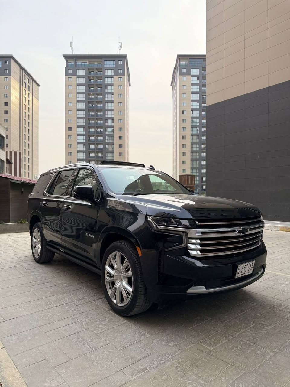 السلام عليكم اخوان للبيع فقط بدون مراوس

السعر 385
وبيهه مجال

تاهو موديل 2021 مواصفات بريمر  

ماشيه 90 الف 

وارد امريكي حادثهه بالمنشور صوره. سياره جاهزه وكامله

مواصفاتها 

بانوراما/دوس كهرباء/٥ كامرات/٣ شاشات/داتاشو/رادار امامي/نقط عمياء جانبي/جنطه شفط/كشنات تدفئة تبريد/شاحن نقال وايرليس/فور ويل وبعد بيها مواصفات متخلص 

***********

مكان السياره بغداد
