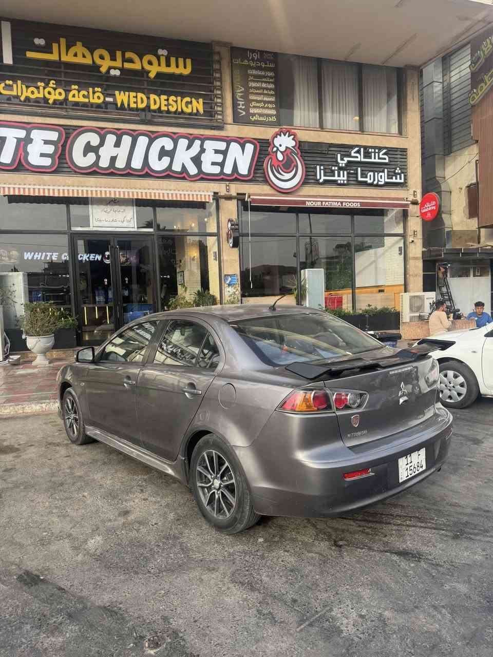 مسيو بوشي 2017
جديده كامله مالبيها اي نقص ضربتها من امريكه نفس ما موضح بالصوره 
مواصفات
محرك 2000
شاشه بلادي
كامره بلاد
تحكم مري جانبي
نشره داخليه تحكم تلفون
رقم بغداد 
سنويه جديده باسمي
رقم جديد  
سونار موجود 
سعر97

***********
