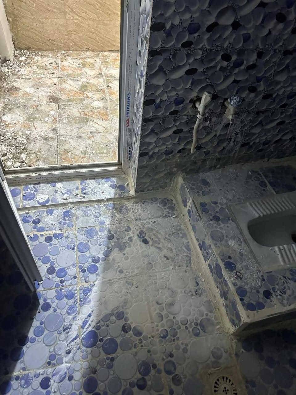 دار للإيجار 🏡 سعر الاجار 250 الف  💸 شامل والكهرباء والانترنيت
الموقع 📍حي المهندسين. 

المساحة📌 70 متر طابق واحد 
يتكون من غرفة نوم 
صالة ومطبخ 
صحيات 
البيت على ساحه وموقع كلش حلو 
ويحتوي على تانكي ماء ماطور ماء خط مولده


**إذا كنت صاحب هذا الإعلان وتريد حذفه لأي سبب، رجاءا أرسل رسالة إلى الدعم الفني**