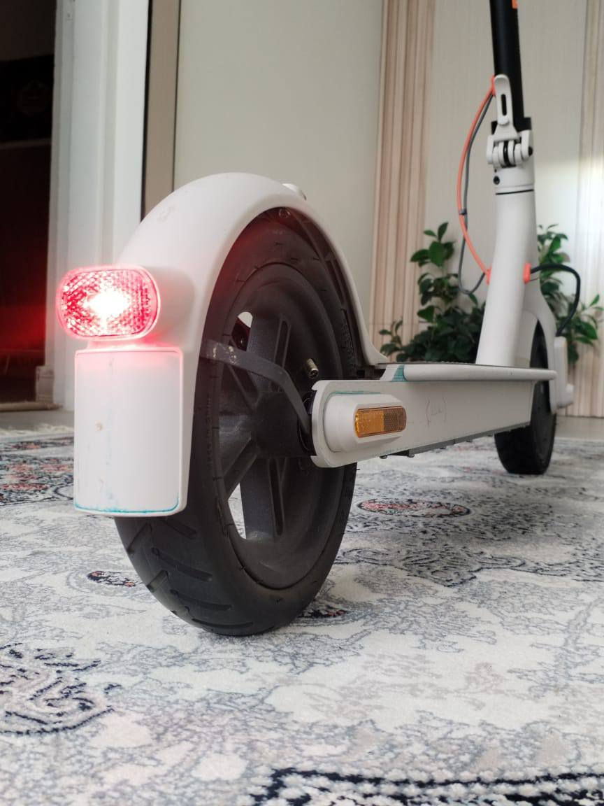 سكوتر شاومي مستخدم للبيع
مشتري ب 550 الف وابيعه الكم ب400 الف وتدللون للطلب اتصل ع رقم *********** واتساب 💕
