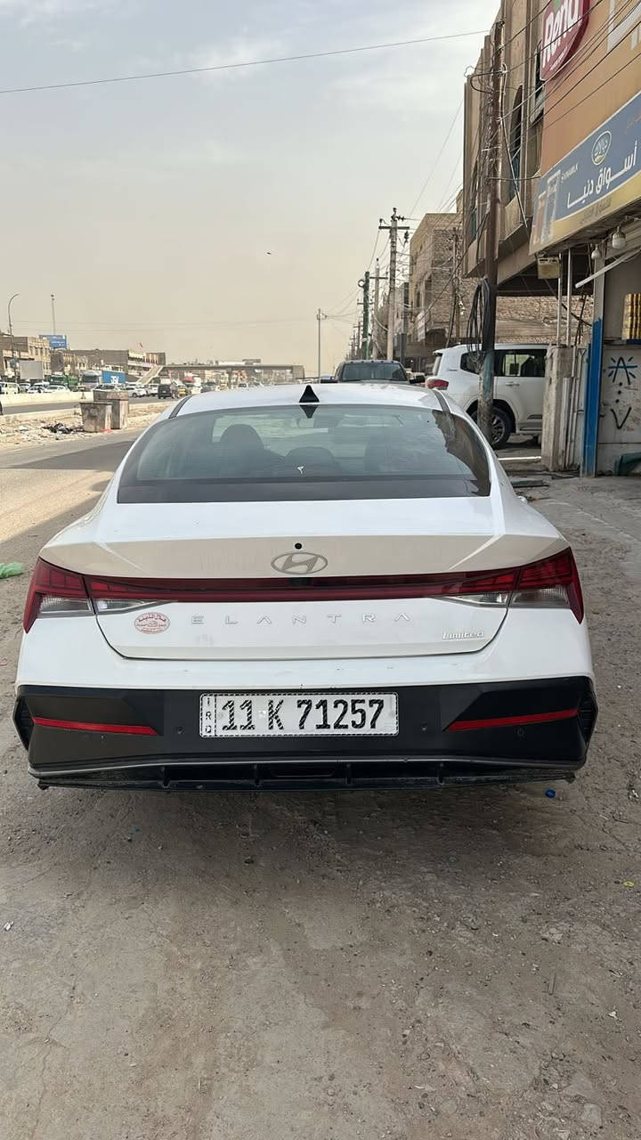 هونداي النترا  2024 لمدد فول مواصفات 
الشكل الجديد وارد أمريكي صور واضح بل منشور 
بدون دواخل 
 . باقي السياره مكفوله
رقم بغداد جديد هزه جديده سنويه لحد 2031  
🛑محرك 2000 Doch دوش
🛑كامرات عدد 5 
🛑 بصمه تشغيل وابواب وجنطه
🛑 تشغيل عن بعد ⚡️
🛑 جنطه ذكيه تفتح اوتو عند الاقتراب🚶🏻‍♂️
🛑 دشبول الكتروني متصل 
🛑اناره داخليه محيطيه متعدده الالوان🌈
🛑رادارات 360 درجه
 🛑رادار جانبي النقطه العمياء ⚠️
🛑رادار خلفي ‼️ 🛑رادار امامي ❗️
🛑تحديد مسار+ سياقة آليه
🛑توقف ذاتي 🚳 عند الاقتراب من سياره 
🛑 لايت  زينون عدسات +Led
🛑كامره دوراه 
🛑شاشة لمس نفكيشن 📲Wi_Fi/ Gps/  تدعم نظام Android Auto +Car play 
‏🛑‎فول تحكم ستيرن
🛑كروز مثبت سرعه 
🛑ثلاث وضعيات قيادة 
🛑‏Smart‏-Sport-Normal
🛑 داخل رصاصي
🛑اوتو هولد @/اطفاء المحرك الذاتي
🛑منافذ Usp /Aux /‎🛑نظام ABS/مانع انزلاق
🛑شاشه ظبط بل دشبول
‏‎🛑 حساس اطارات🛑‎ویل کب كروم
ماشية 41 الف
السعر 165 وبيها مجال
السياره جاهزه ومابيه اي نقص
 مكان بغداد 
رقمي ***********
