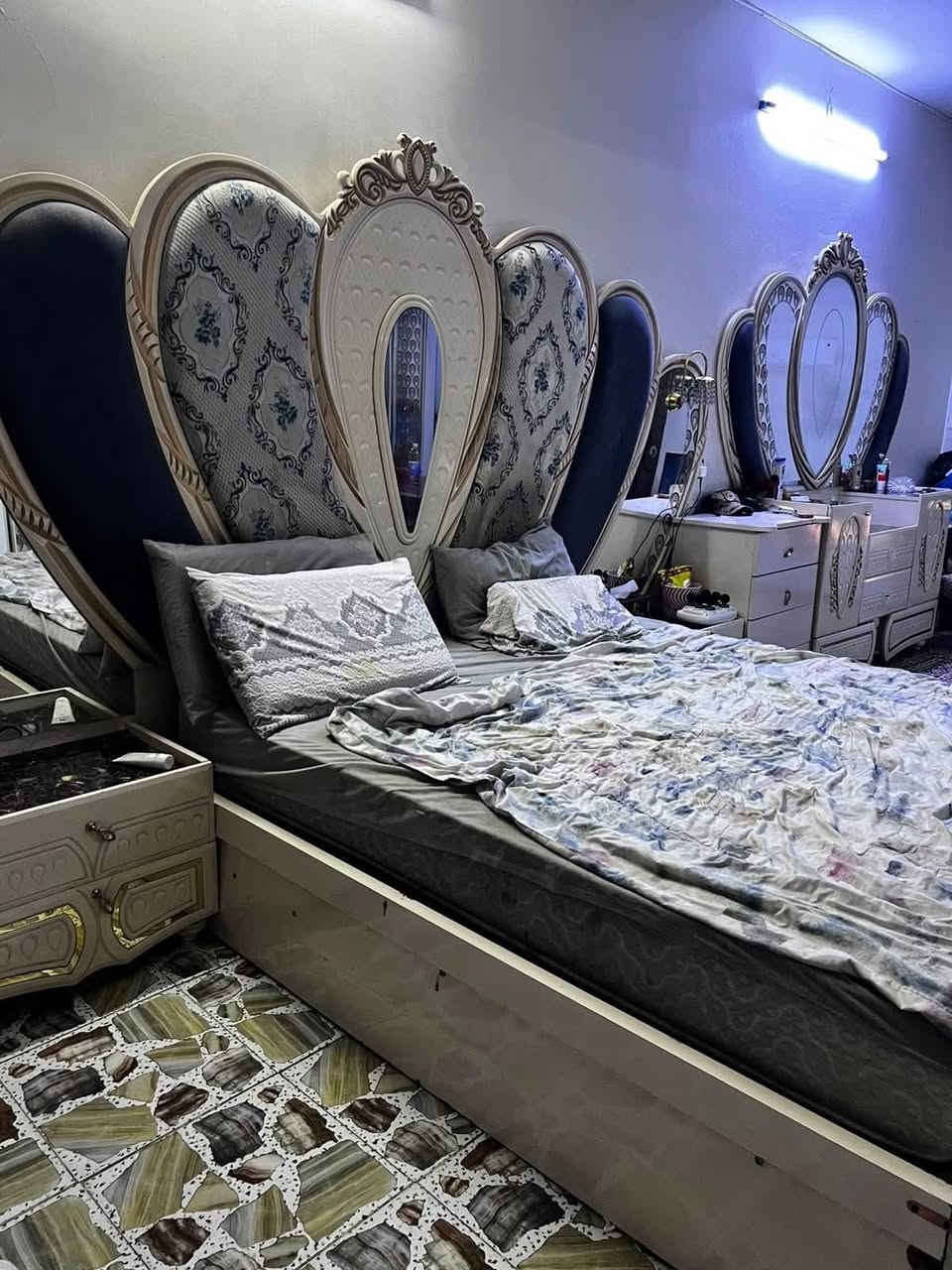 السلام عليكم غرفة نوم تركيا درجة اولى مستعملة رايدها ب٥٥٠ بيها ضرر بسيط والسعر بي مجال الي يريد يراسل خاص ويدلل


**إذا كنت صاحب هذا الإعلان وتريد حذفه لأي سبب، رجاءا أرسل رسالة إلى الدعم الفني**