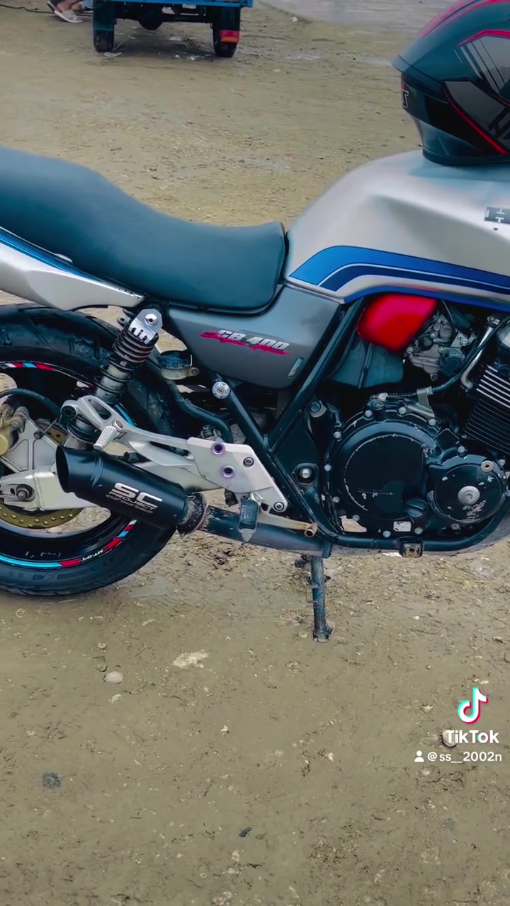 ‏للبيع  2004 $1500￼


**إذا كنت صاحب هذا الإعلان وتريد حذفه لأي سبب، رجاءا أرسل رسالة إلى الدعم الفني**