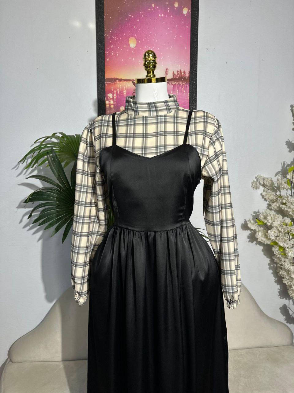 ❤️ ﷽

الكولكشن الرمضاني يبدأ من هنا 💐 

ووصل الجمال وترند الموسم😍❤️

فستان طول كامل  كاروهات

خامة زارا ستن تركي

الالوان كما معروض 🎨✨✨ 

قياس   38 40 42 44 46 48


**إذا كنت صاحب هذا الإعلان وتريد حذفه لأي سبب، رجاءا أرسل رسالة إلى الدعم الفني**