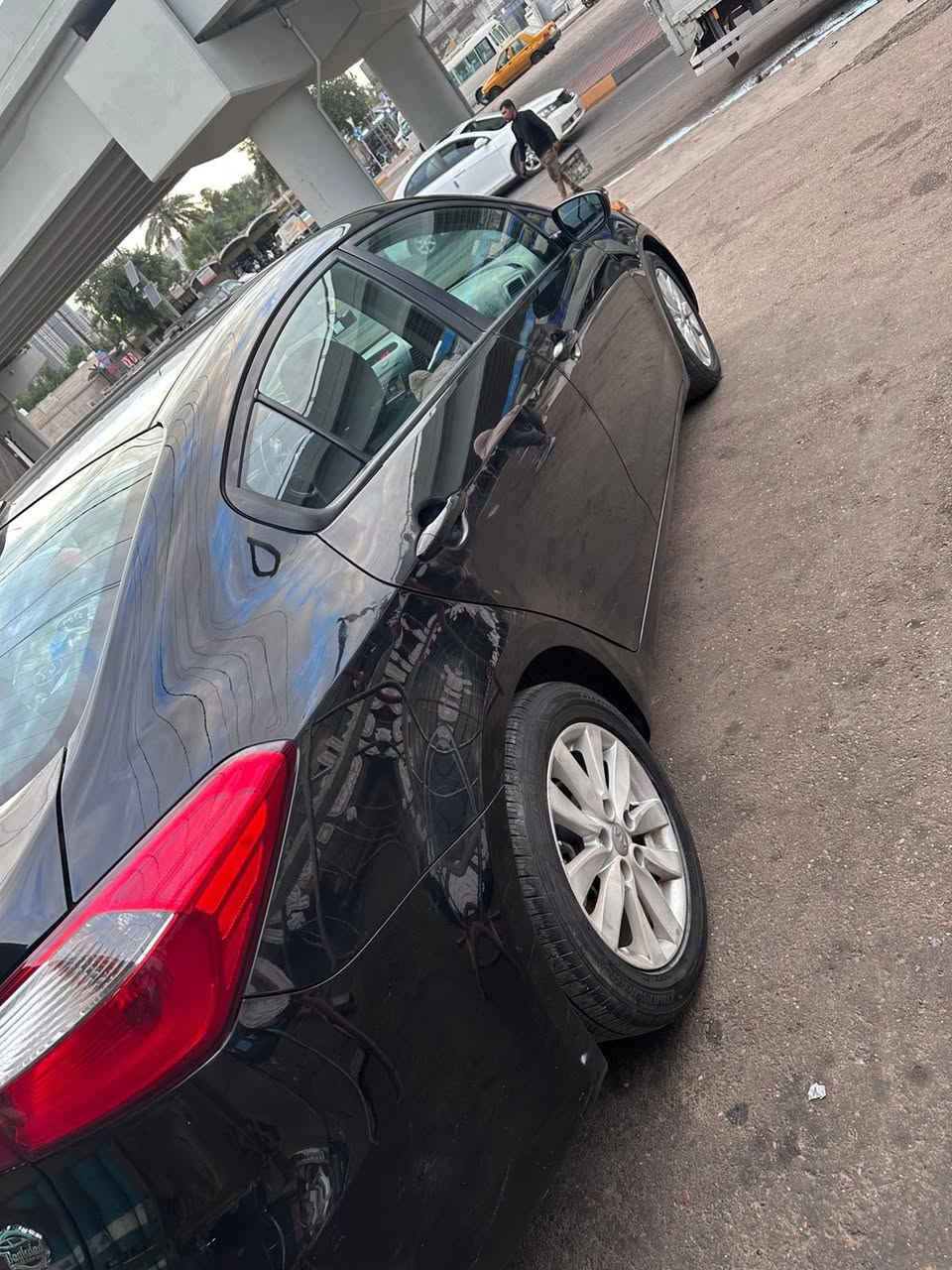 فورتي. ١٦. بدون ايرباك البنيد صبغ. بي كلير بدون فتح. رقم بغداد 
سعرها ١١٠ 
*********** 
سياره ماشيه 110 
تحياتي للادمن ❤️
