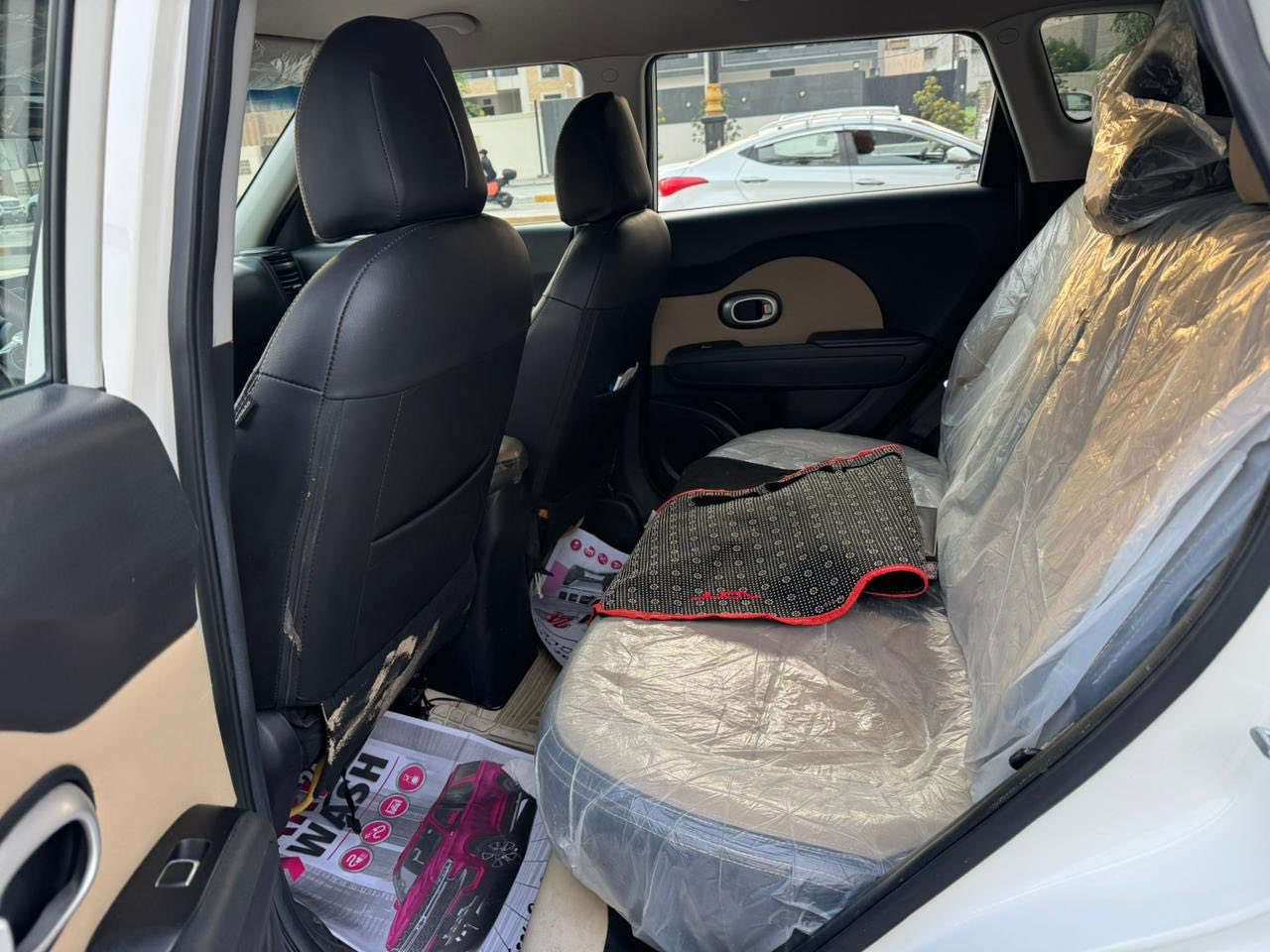 سلام عليكم
صول موديل 2017
رقم سليمانيه 
داخله كلين السياره
ماشيه 98mi
السعر 12$
***********
