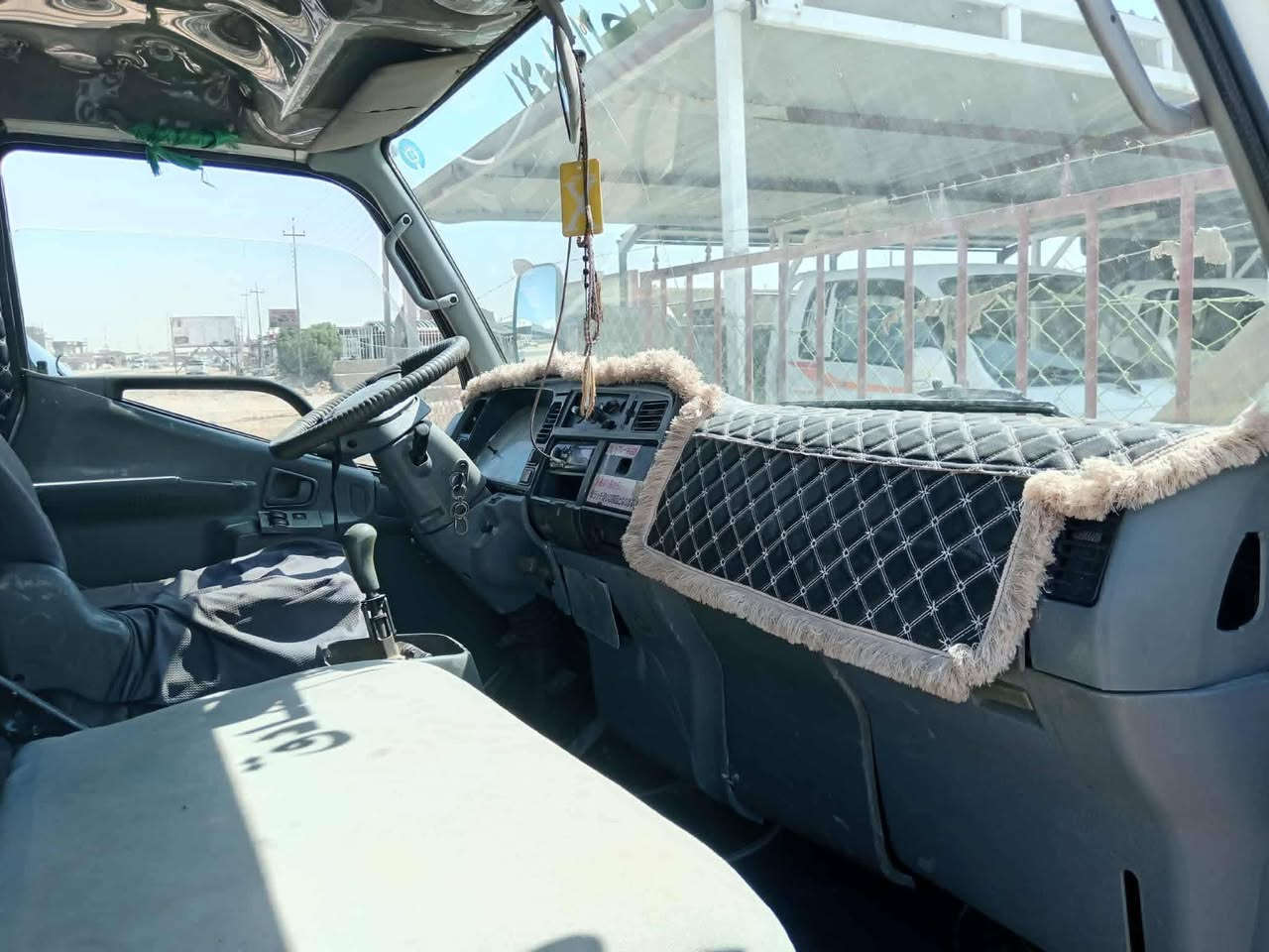 كنتر متسيبوشي بزون
 موديل ١٩٩٠
محرك حجم ٣٠ ياباني
سياره خير من الله تخم تاير جديد 
السياره محرك كير محرك مكفول غير متواجد ع لفيس للستفسار اتصال 
***********
