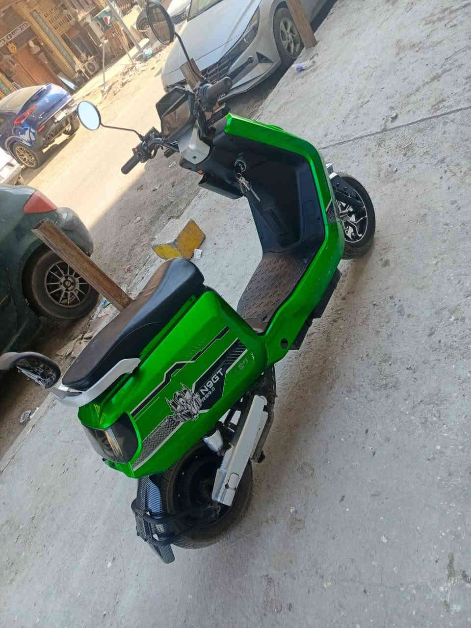 السلام عليكم شباب 
للبيع الدراجة 
اخت الجديدة الله شاهد استخدام بسيط 
دراجه تشغيل كارت وسويج 
تجي 6 بطاريات 
3 نمر للسرعة 
نظام R بيها 
كهربائيات كاملة  من كلشي تجي وتشوف بعينك 
عارضها  ب 550 ومجال حداً بسيط  وبلعافية على الياخذها وصلها موجود ماخذها ب 800,000 الف 
استخدام 5 اشهر من جبتها من  محل حسين عالمية 
ماشية 4,900 كيلو  
للتواصل واتساب او sms 
***********
