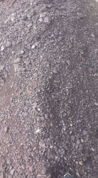 يوجد لدينه قشط تبليط وتراب وزميج ليحتاج  للبيع داخل بغدادوطرافها فقط  ...