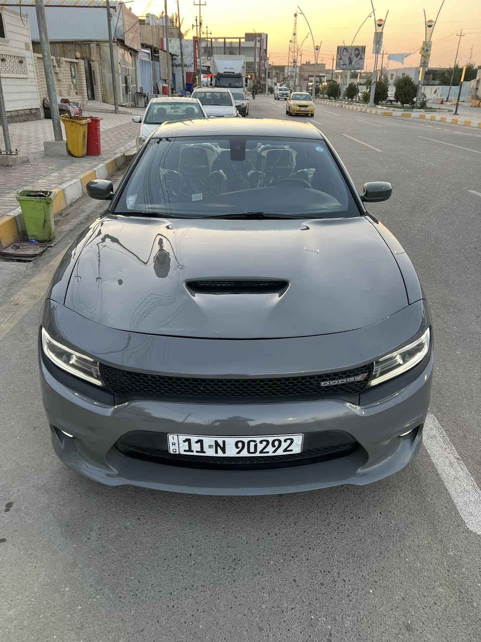 السلام عليكم جارجر GT 2019 اصل
رقم بغداد 
ماشيه 104 حادثها بس البنيد نفسه مصبوغ بدون دواخل  
مواصفات الجيتي شفتات كشنات حضن شاشه جبيره 
سعرها 228 وبيها مجال 
*********** 
عنواني الناصرية مركز
