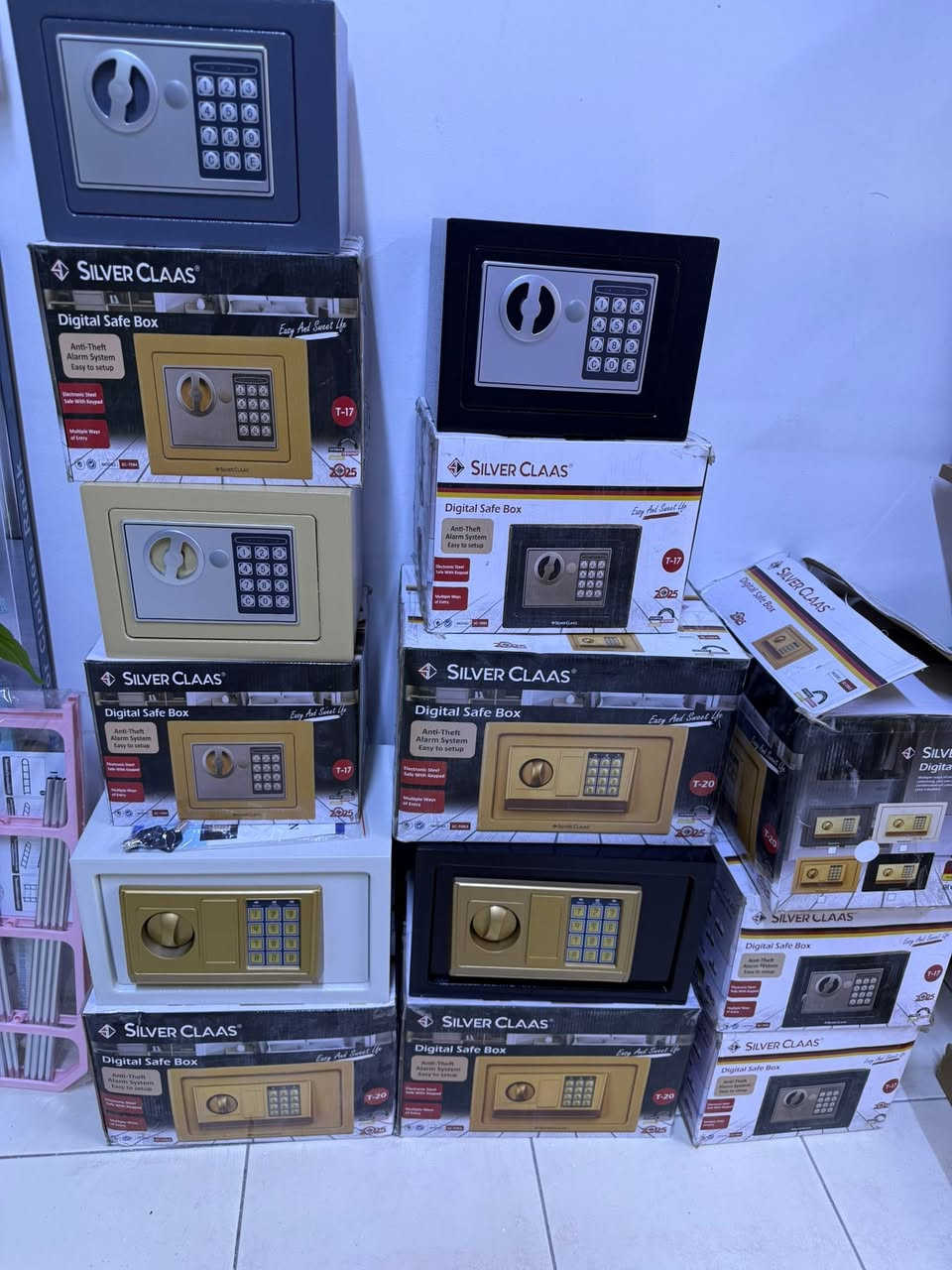🚨 عـــرض خـــاص وميتفـوّت! 🚨
لأن أمان ممتلكاتك وفلوسك يمنة، جبنالكم قاصات Silver Claas الرقمية الأصلية بأقوى الأسعار اللي مستحيل تلكون مثلها بالسوق! 🔥🔑
📉 الأسعار والأحجام المتوفرة:
 🔹 قاصة حجم وسط (حجم 20): بسعر 30 ألف دينار فقط! 🛒
 🔹 قاصة حجم صغير (حجم 17): بسعر 25 ألف دينار فقط! 🛒
🔒 المميزات:
 نظام قفل رقمي (ديجيتال) متطور وسهل الاستخدام.
 حماية وضمان عالي لمستنداتك وأشيائك الثمينة.

جودة عالية وسعر على گد الإيد! لا تتردد واحجز قاصتك هسة قبل نفاذ الكمية 📥🏃‍♂️
📞 للحجز أو الاستفسار: راسلونا على الخاص أو اتصلوا بنا على 

7765532566

🚚 يوجد خدمة توصيل لكافة المحافظات!


**إذا كنت صاحب هذا الإعلان وتريد حذفه لأي سبب، رجاءا أرسل رسالة إلى الدعم الفني**