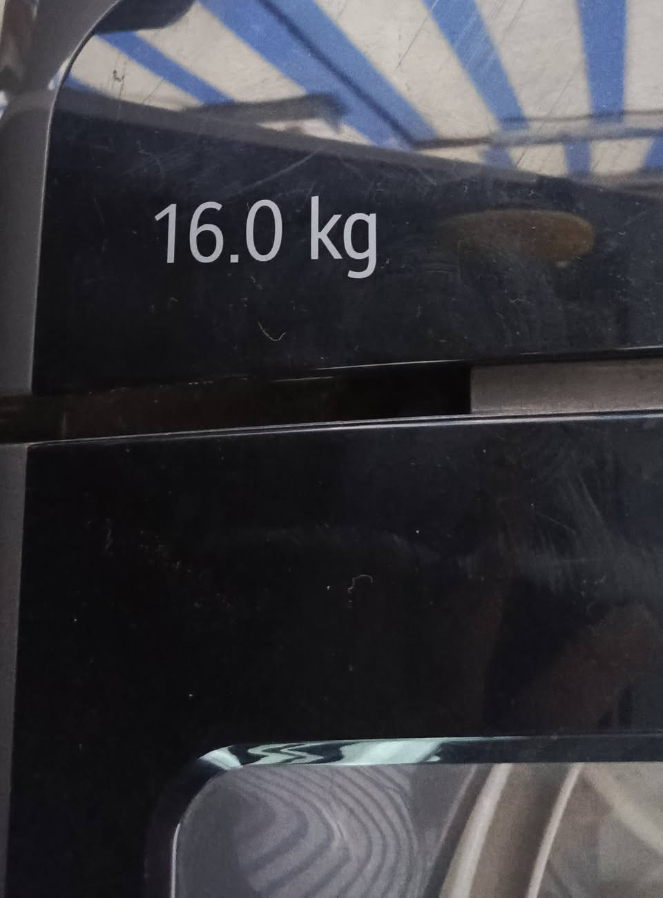 غساله 16 كيلو للبيع نوع LG استعمال قليل مكاني المنصور السعر 375 وبيها مجال
***********
