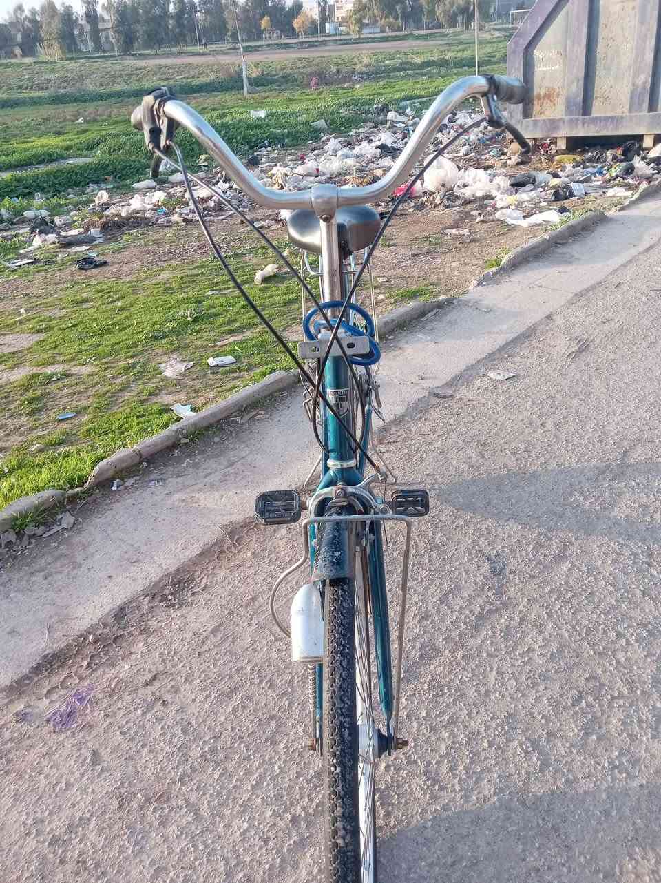 السلام عليكم بايسكل عبد الحليم للبيع ابو الكير بايسكل نضيف يعني تاخذو شرط ما تصرف عليه ربع 
للاستفسار اتصل على الرقم 
*********** 
خابرني وتدلل  
او تعال خاص
