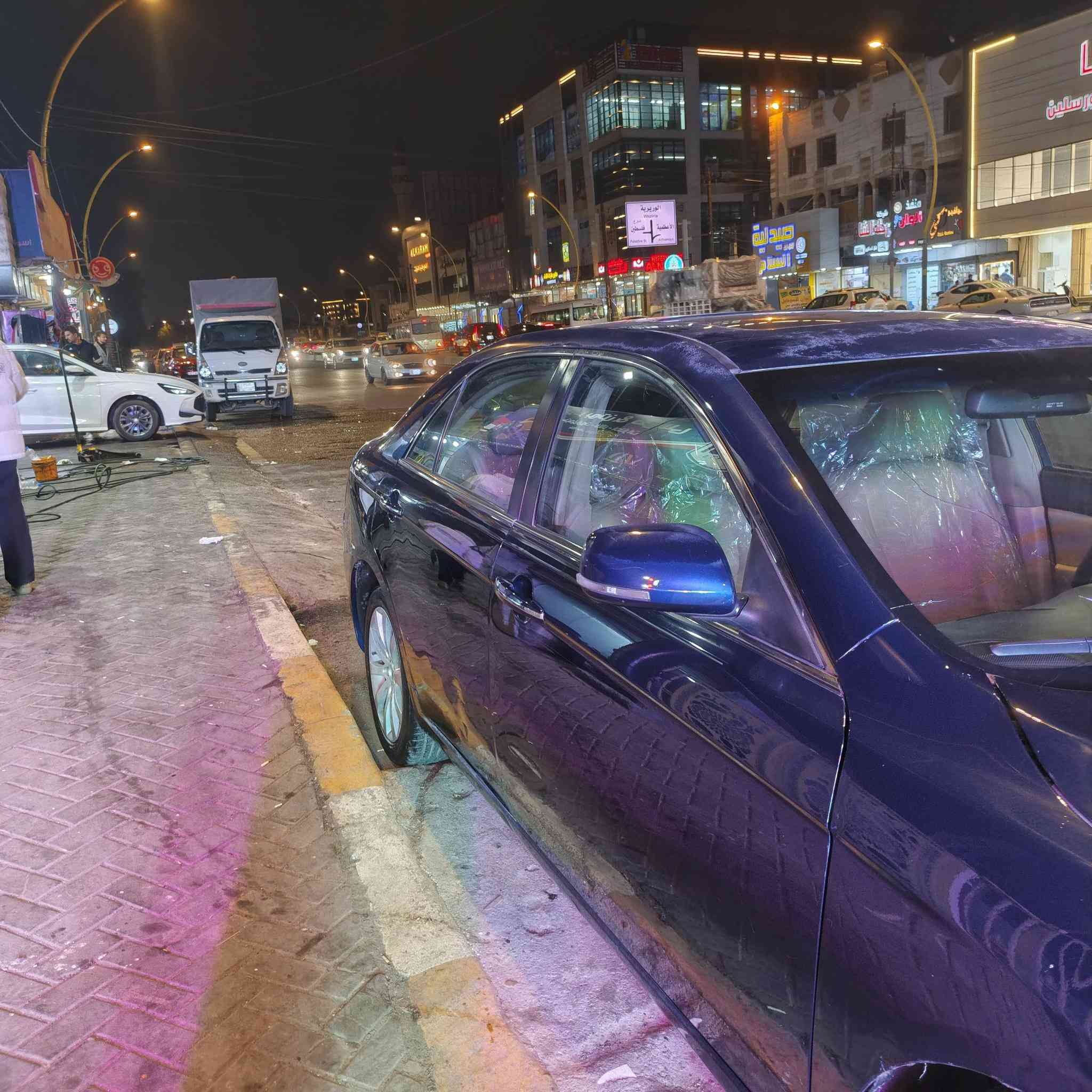 سياره ام جراند 2014 سياره للبيع سعرها 65 وبيها مجال للشراي سياره جير ومحرك لا تنقيصاسونار الشراي يتصل على هذا الرقم تحويل مباشر تبريدها عطلان بيها فريز يراد لها تدفئتها شغاله بها جراد شويه بالقماره وبالتكم وما صابخهن السياره موجود هذا***********
