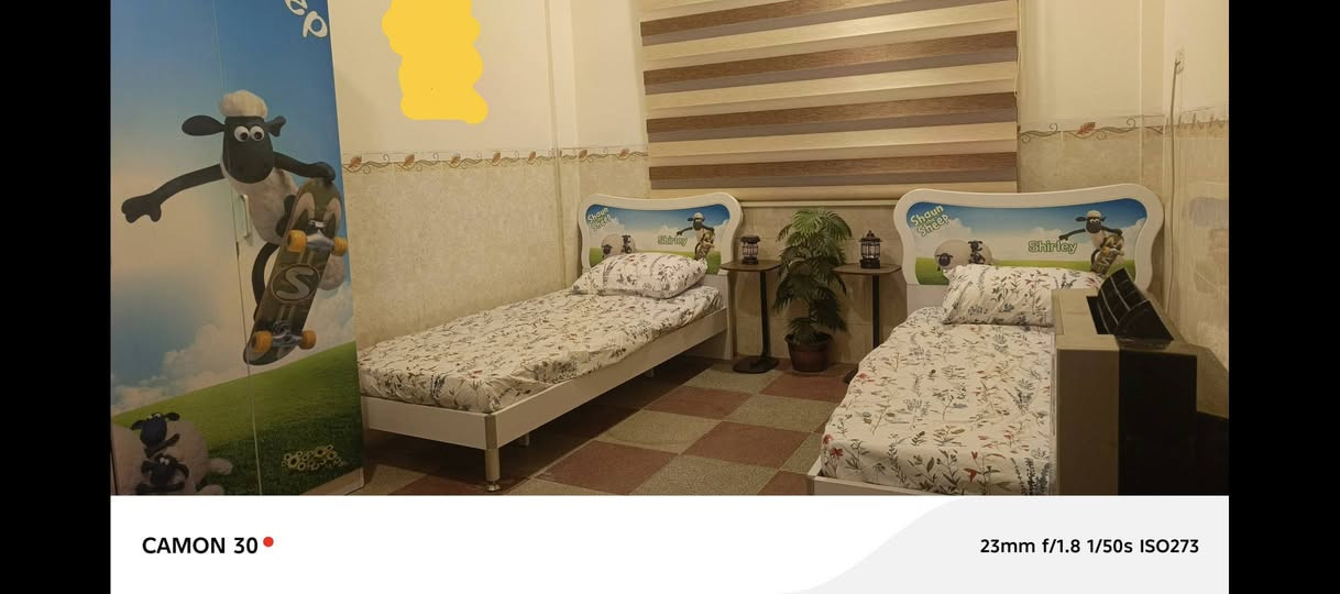 غرفة اطفال تركيه عبارة عن كنتور ٣ ابواب وسريرين نظيفه جدآ السعر ٣٠٠ وبيهه مجال المكان الغربي
*********** شارع الأطفاء
