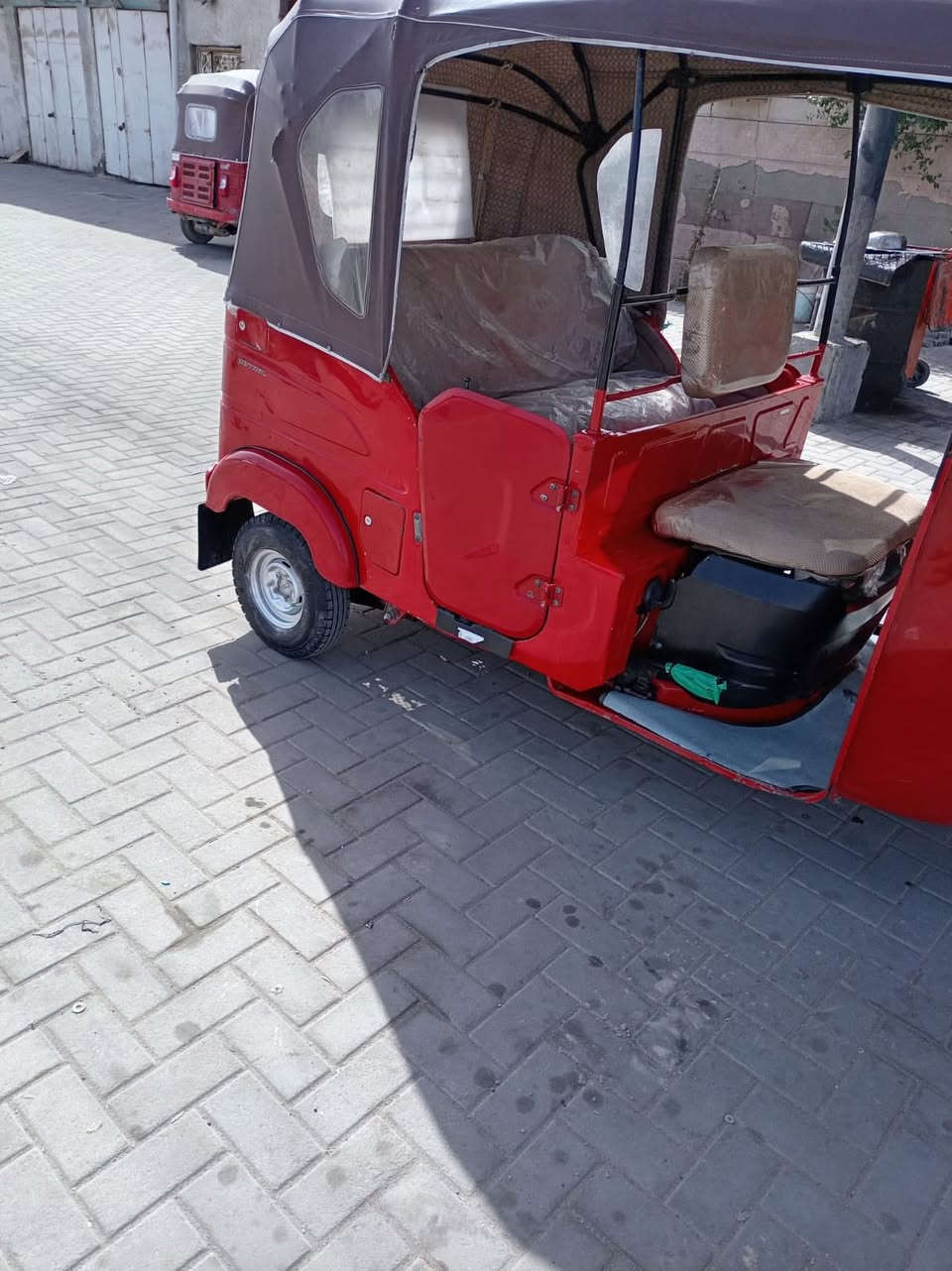 ‏سلام عليكم مكلف بل نشر تكتك مجفته والبدي شوف العين  العنوان البصره دور الشرطه الرقم ***********
