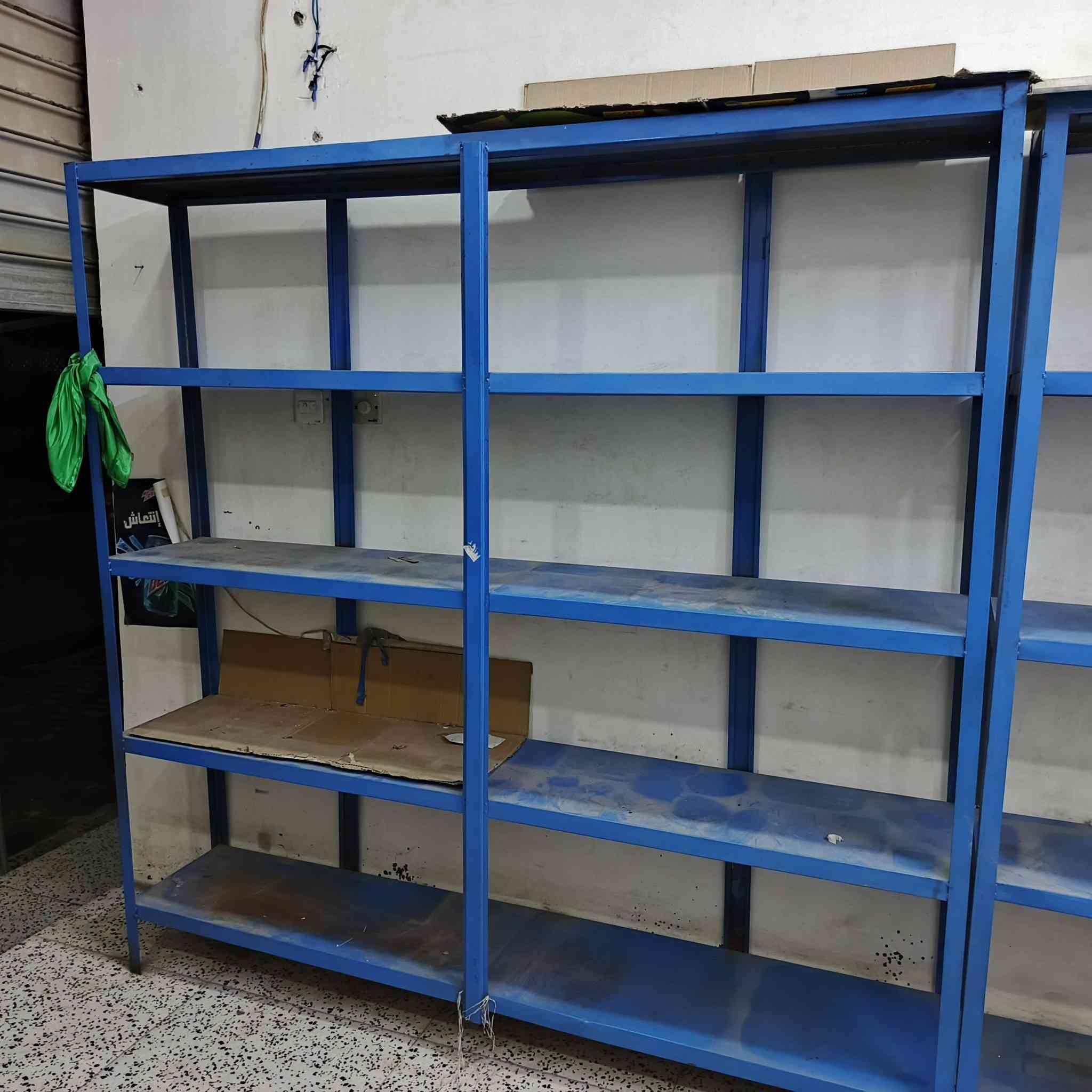 رفوف حديد سعر واحد 70 مكان جسر ديالي شارع 70يم مدرسة قيس الأنصاري ***********
