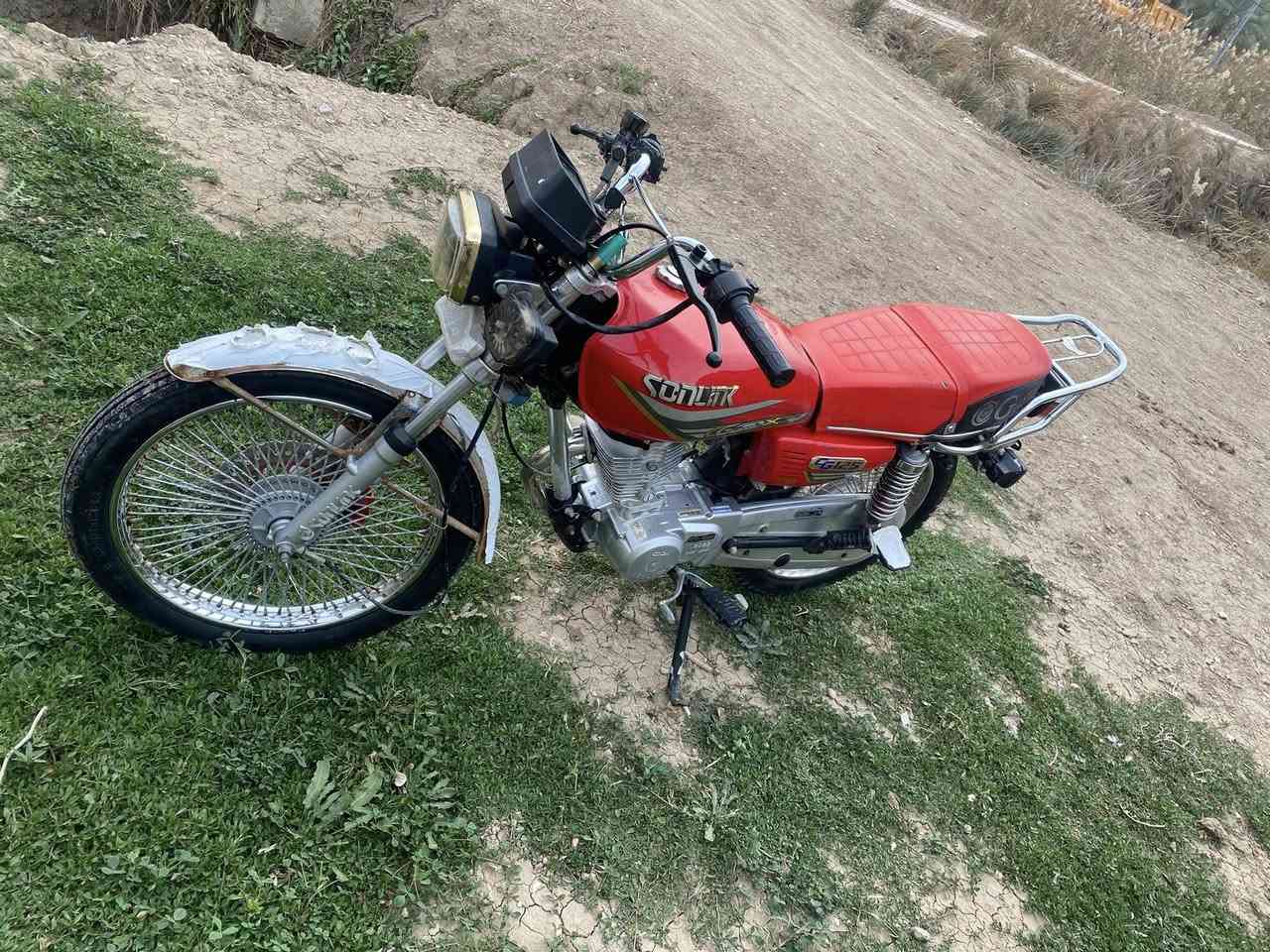 تايكر سونك موديل ٢٣ محرك يخبل ما مفتوحه تجي تفحص وشوف كهربائيات شغاله ما ناقصه اي شي نضافته احلى من صور أوراق اصورلي ب ٥٥٠ بيه مجال قليل


**إذا كنت صاحب هذا الإعلان وتريد حذفه لأي سبب، رجاءا أرسل رسالة إلى الدعم الفني**