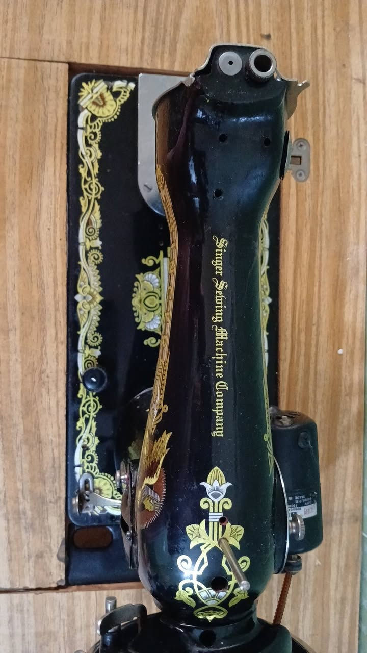 مكينة سنجر الاصليه الماليزي باب اول مابيها شخط ونضيفه حيل هيه وميزها ب١٠٠


**إذا كنت صاحب هذا الإعلان وتريد حذفه لأي سبب، رجاءا أرسل رسالة إلى الدعم الفني**