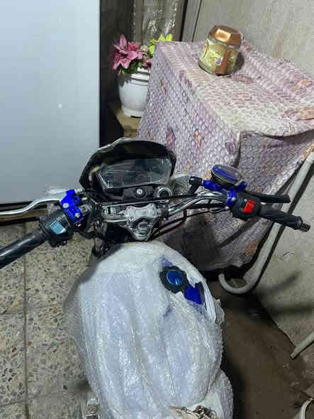 سيفان موديل ٢٠٢٦ امس طالعه من الوكيل بعدها بدهن السحك تاخذها تسحكها بيدك بصمتين و٣ سويجات تشغيل عن بعد + امبيثري بلادي شيال ربع مكينه ٢٠٠ الله شاهد ماخذها بالاقصاد مليون و ٥٠٠ رايدها بمليون و ١٠٠ دراجه غير الدهن والبانزين متذب عليها مكاني حله شارع ٨٠ تواصل خاص او اتصال ***********
