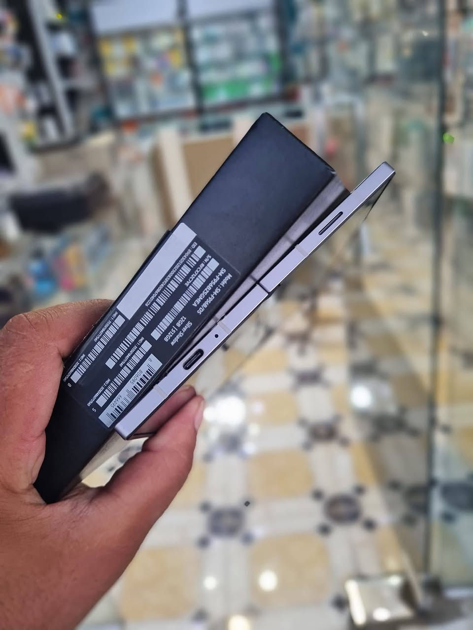 Z fold 6 256GB
2 sim card
وياه كارتون وشاحنه اصليه من سامسونغ 
نضافه الجهاز 95%
للتواصل *********** واتساب او اتصال
