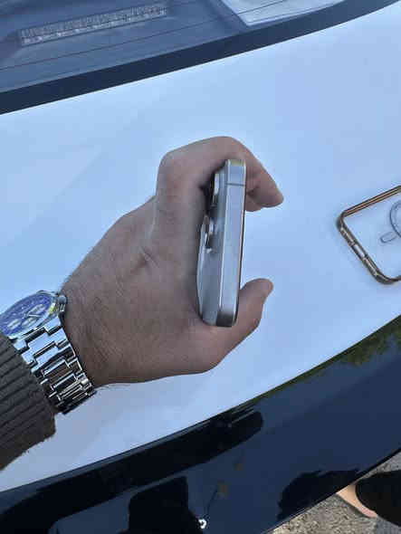 ايفون 15 برو ماكس ماستر شرق اوسط 
ذ٢٥٦
بطاريه ٩٦ مشحون ٢٤٦ مره 
جهاز نضيف لك شخط مابي مكفول كفاله عامه 
1250 وبيه مجال بسيط للشراي 
بغداد السيديه 
***********
