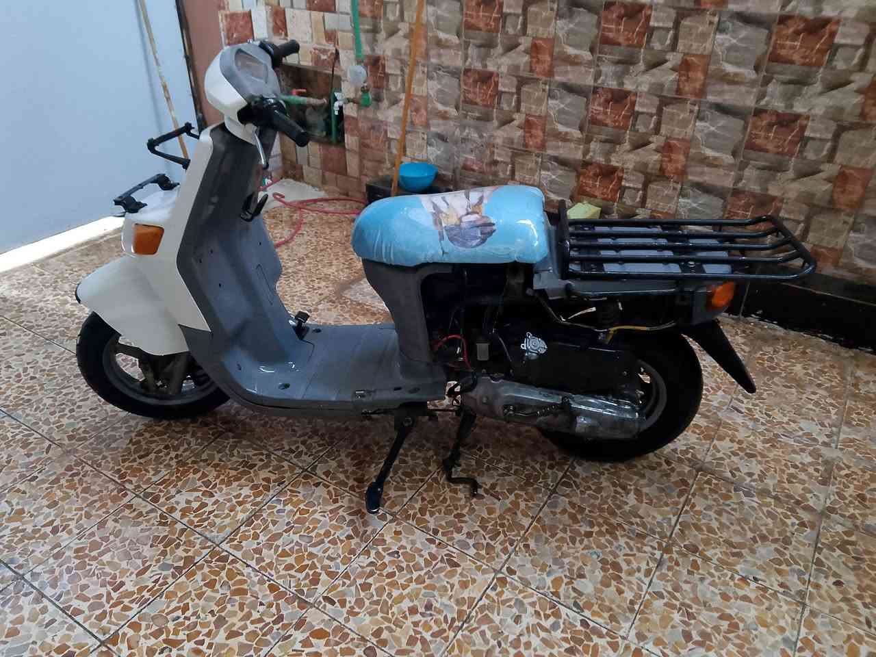 للبيع شغال وايرمنيه شغاله السعر 150وبي مجال بكاني جانب الايمن ***********
