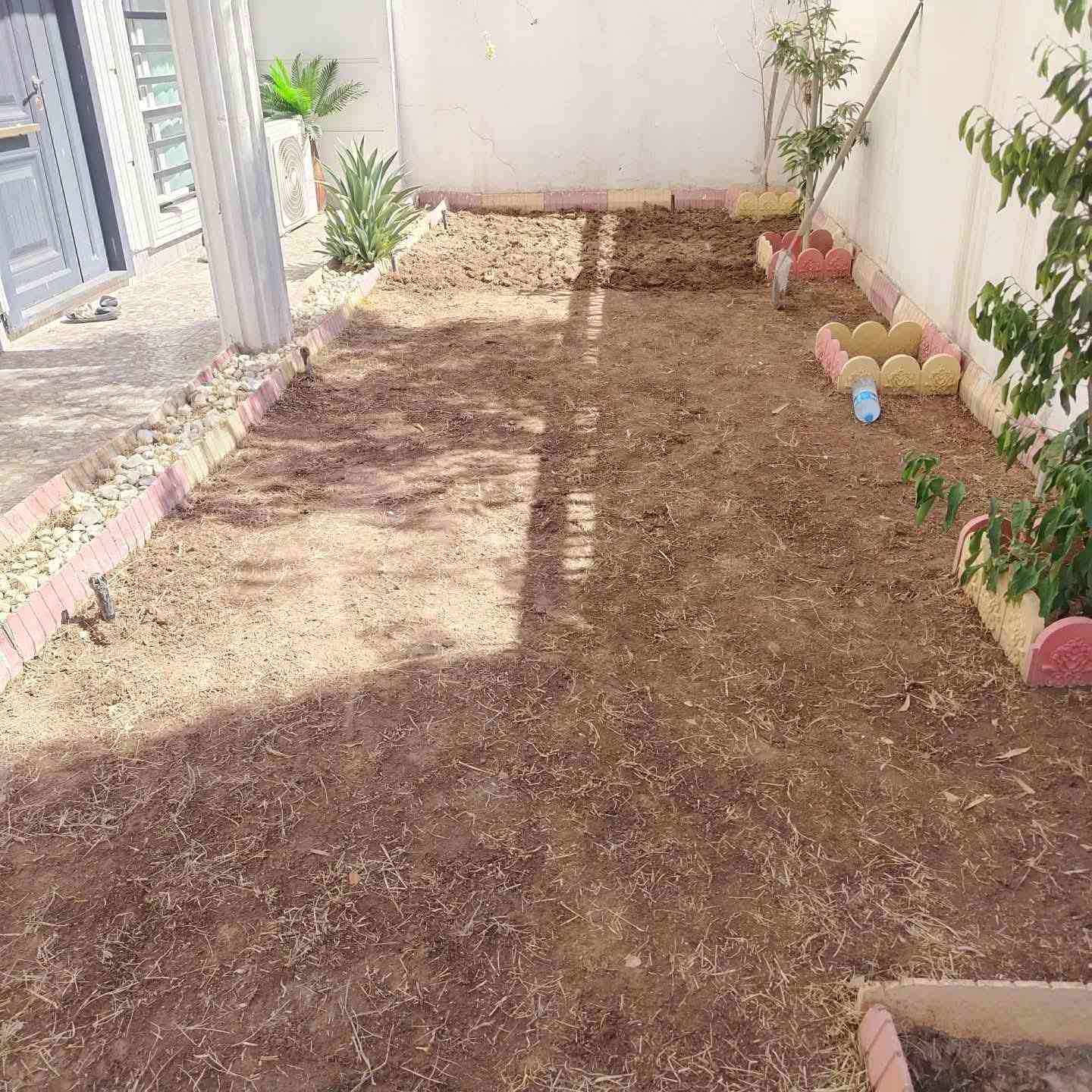 تنظيف حدائق 🪴🌻
تجهيز حدائق 🌷وديكورات حدائق ⛲️
تنظيف شقق والبيوت 🏠🏬*********** وأتساب
