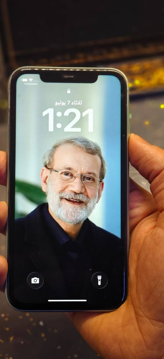 تلفون 11 العادي 
بطاريته 96
التلفون ماطاب تصليح ولا بي شخط  كفاله والسعر (225) قفل ذاكره١٢٨ نتصال***********
