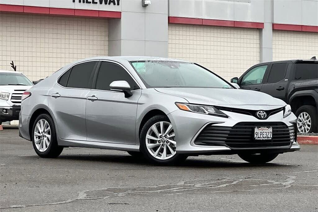 كامري - camry 2024 

مرقم بغداد بأسمي // مكان السيارة بغداد // السيدية 

***********

فئة LE وارد امريكي محرك 2500 
رقم بغداد مميز بأسمي 
ماشية 62.000 KM 
معروفة كامل مواصفاتها وتفاصيلها 
رادار امامي و رادرات جانبية
تخم تاير وتخم دسكات جدد 
الحدادية و كل تفاصيل السياره على وضع الشركة 

(( تقرير السيارة كلين )) 

تبدل بيها جاملغ امامي جهة الصدر فقط و كلير حافة التكمة فقط 3 اصابع  و الباب صور السياره و التقارير من امريكا مرفقة...

السعر 215 و قابل للتفاوض
