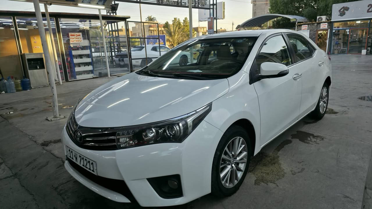 السلام عليكم..
كورولا خليجي limited  شركة ساز للبيع فقط 
موديل 2015 محرك 2000ss غير مفتوح بوضع الشركة
صبغ الدعامية الامامية والخلفية مع هلال الجاملغ الخلفي فقط
عداد المسافة 151 كم 
المواصفات..
فتحة سقف.  تشغيل بصمة . كشنات جلد . تحكم سترين  كروس سرعة . تحكم تبريد شاشة . المرايا طي اوتو . وباقي المواصفات المعروفة
ملاحضة* نصف القمارة متعرضة الى حالوب 
السعر 145 $ 
السيارة بأسمي وجاهزة دون اي نقص 
العنوان بغداد الشرطة الخامسة زيد ***********
