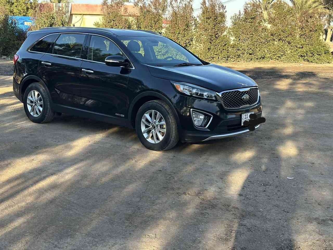 السلام عليكم للبيع سورنتو وارد امريكي  2018مكينه 6 سلندر لون اسود سبعه راكب حادث بنيد تعديل فقط بدون صبغ وباقي سياره كفاله عامه من صبغ وتعديل ماشيه ٧٠ الف ميل سياره فور ويل السعر ١٩٠ وبيها مجال المكان بغداد الطريق السريع دولي يم جسر السادس للاستفسار اتصل
***********
