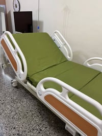 سرير طبي كهربائي / المنشأ تركي السرير مستعمل لفترة اسبوع واحد فقط   ال...