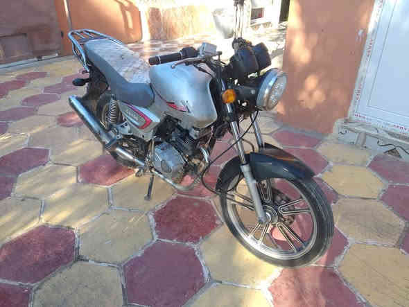 موطور باندة 2014 اوراق كاملة نقص فقط باتري السعر 350 وبي مجال المكان ديالى ناحية السلام ***********
