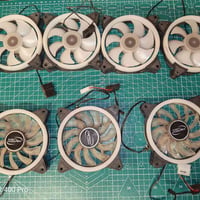 مراوح RGB بس الوان متتغير سعر القطعه ٣ آلاف دينار اما الجبيره قطعه كام...