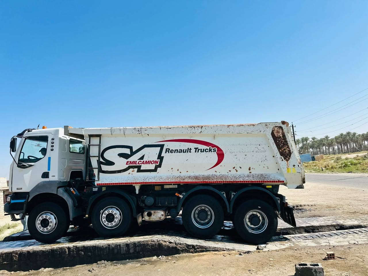 البيع رينو موديل 2006  محرك جديد 420 للاتصال على الرقم ***********
