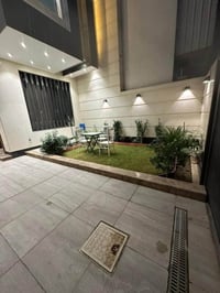 دار (vip)للبيع مساحه 180م بناء حديث فول درجه اولى الواجهــة 6.6م النزا...