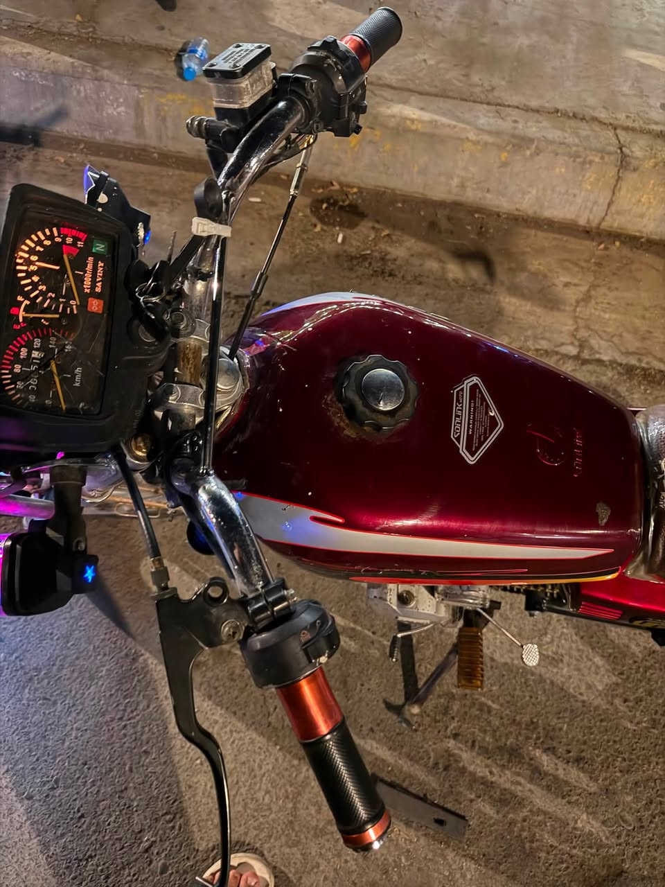 � للبيع 🚨
🏍️ دراجة سيفان موديل 2021

✅ شغالة كامل وما بيها أي نقص

✅ سلف وهندر شغال

✅ لا تبخير ولا تنقيص

✅ تايرات جديدة

✅ أوراق كاملة وياها

✅ دراجة عملية للشغل والاستخدام اليومي، توديك وترجعك وما توكفك بالطريق بإذن الله.

💰 السعر: 325 ألف (قابل للنقاش بالمعقول)

📍 المكان: بعقوبة

📞 للاستفسار:***********

