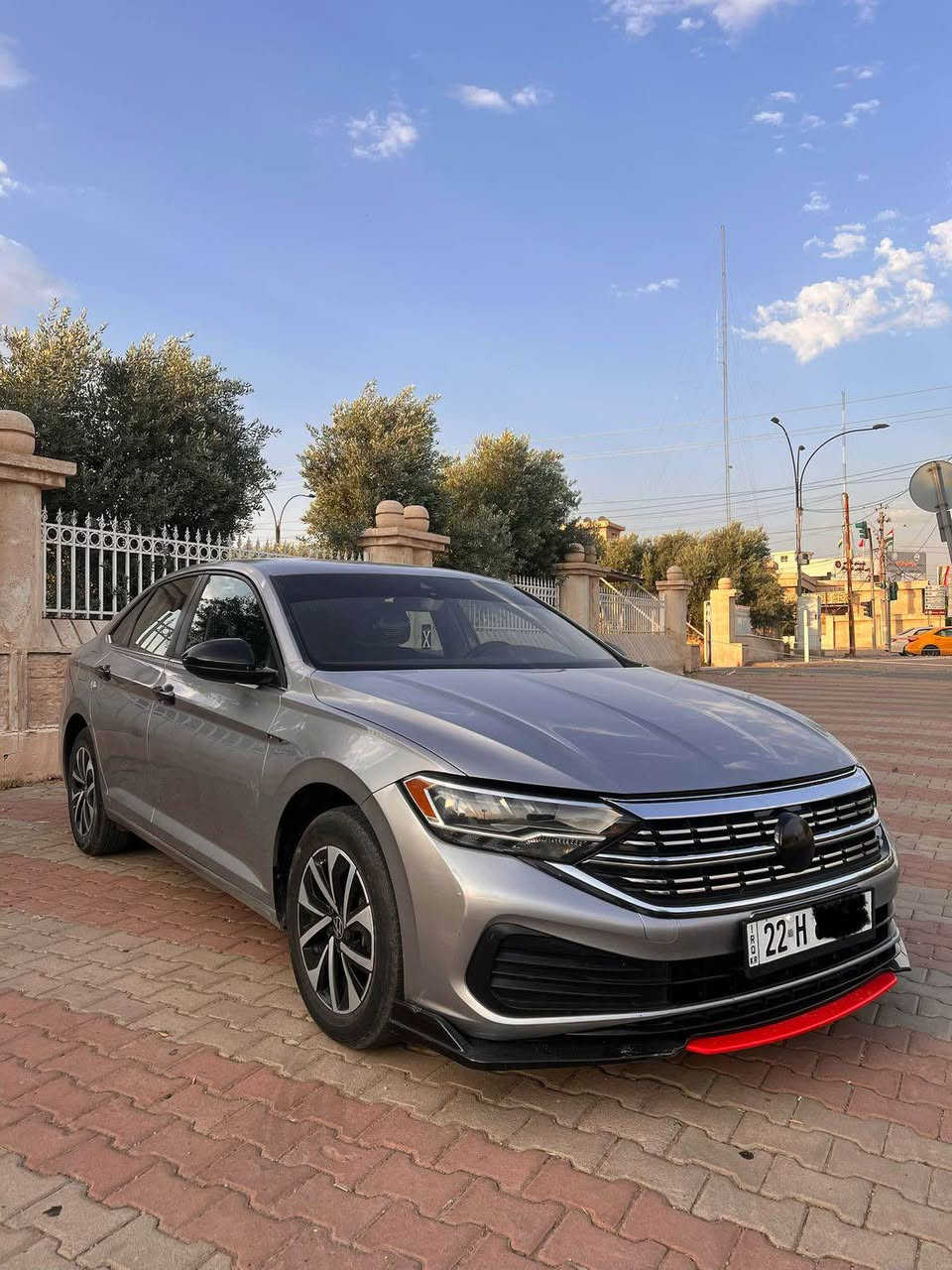 Jetta 2022 S
سەیارەکە چالمغی پێش و چاملغی چاملغی پشتی سبوغە لەگەڵ روبع بۆنیدی بێ داخلیە سەیارەکە ئێرباگ سووکان تەقیە سیستەمە سەیارەکە S گێر تۆماتیکە مەکینە ١٥ تۆربۆیە گێچ ئەلکترۆنیە ئیکۆ نۆرماڵ سپۆرتە سەیارەکە سویچە 
58هەزار رۆشتووە سەیارەکە
گێر و مەکینە و کارەبایاتی بە شەرتە 
سحری ١٣٣ وەرەقە و مەجالێ برایانە
***********
0750 492 1984 أربيل, العراق
