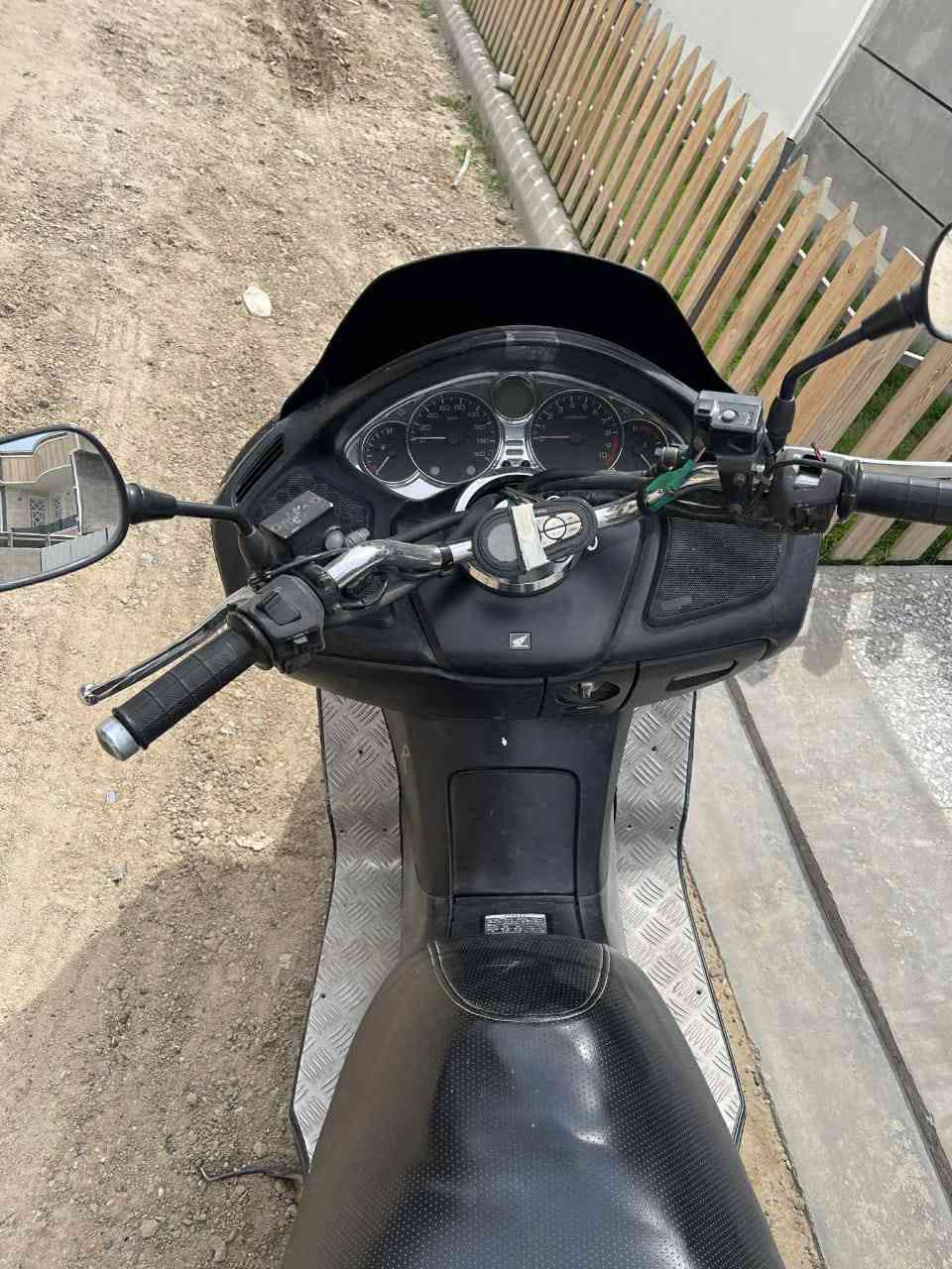 8/0 دراجه مكفوله بس ماتري شويه تعبان سعر 500 بغداد زعفرانيه واتساب ***********
