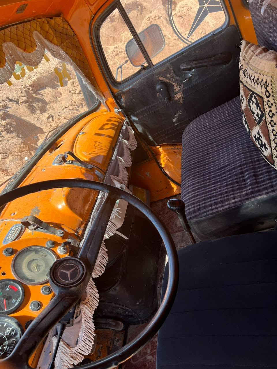بسبب الوعود الكاذبه اعادة نشر السياره اقجم للبيع موديل 82 اصل طويله شاصي مامصبوغ مكفوله من فطر وكسر وتطواله تخم تاير كير 90 بدي جعب مايلر تحويل مباشر رقم نينوى مشروع وطني قماره مصبوغه عام السعر 55 وبيها مجال بيع سريع
للاستفسار
***********
***********
