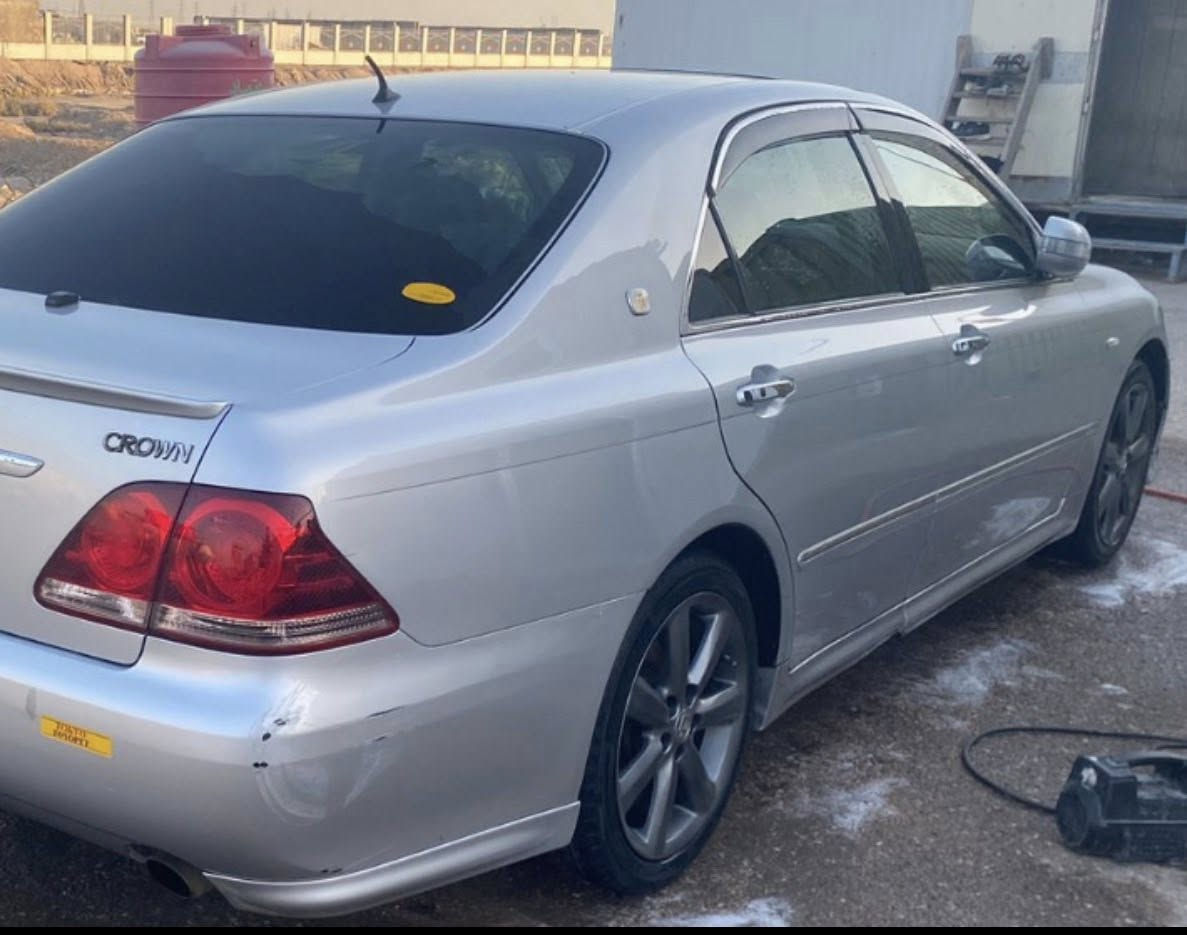 يالله يارزاق 
(ادوات)
للبيع تويوتا كراون شاهينه 🇯🇵
المواصفات:
فتحه
بصمه
تدفئه كشنات
اشاره ترحيب
مري شفط
تحكم جام بالريمونت
منضومه تبريد جديده
سياره كفالة بدون گصه 
كفاله ضربه وصبغ
موديل 2007  
فتحه 
داخل اسود جلد ملكي صاجيات احمر 
ويل دنكه كروم
بگ لايت ابو عيون 
لايت 5 قطع عدسه دواره 
مكينة V6 شاصي184
5بصمات أربع ابواب والجنطة
سياره كلش حلوهه وجديده واحلى من صور 
السياره اثليت اصل رياضي 
مبيها اي نقص كاملة مكمله 
مكان السيارة البصره
السعر 88
للإتصال:
هـ 2 : ***********
