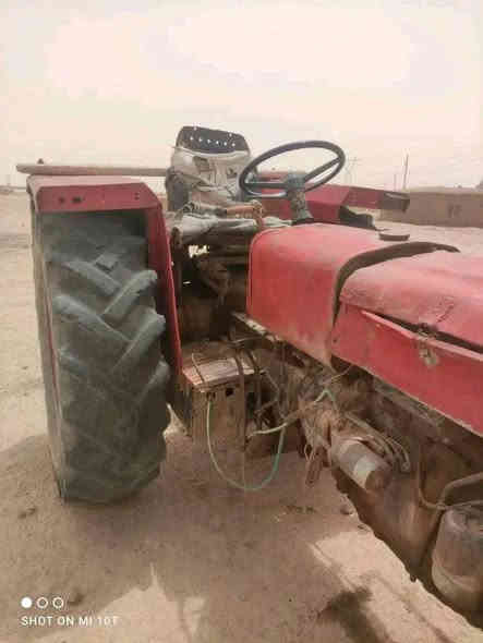 عنتر للبيع مكان القياره جنوب الموصل رقم وسنويه بي نكر السلف السعر مليونين ونص   رجاء المو شراي لا يتصل وشكرا التواصل عل رقم ***********
