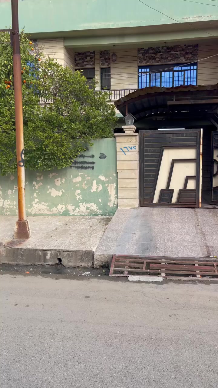 دار للبيع على شارعين
سعر المتر مليون و ٤٠٠ الف 
السلام عليكم

🔥 عرض جداً مميز 🔥

دار للبيع في حي البلديات قرب جامع سليمان

📍 الموقع: حي البلديات
🏠 المساحة: 230 متر
📏 الواجهة: 11 متر
🧭 الاتجاه: قبلة

✨ التفاصيل:
• دار وجه على شارع 15 متر
• وظهر على شارع 12 متر
• حالة الدار جيدة وصالحة للسكن

📞 للاستفسار:
***********
***********

📌 مكتب نقوش للاستثمار العقاري
نستقبل عروضاتكم في أغلب مناطق الجانب الأيسر

🔗 لمعرفة الأسعار انضموا لقناتنا على التلكرام:
https://t.me/nukosh97
