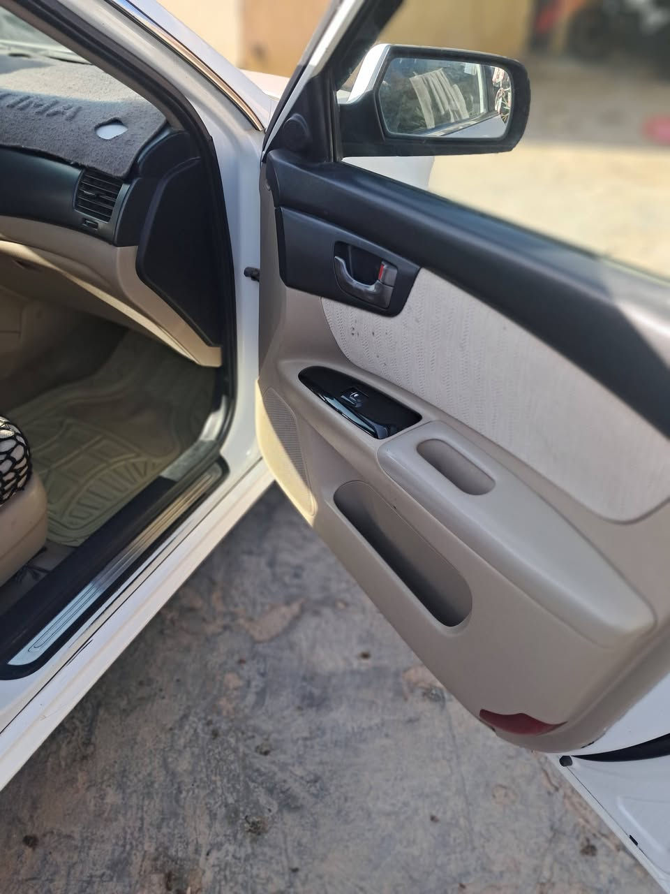 سلام عليكم كيا اوبتيما فول موصفات ١علا ١ مكفوله بس بارد بيه سعر ١٣٥ او بيه مجال ***********ملاحضه سياره خليجي
