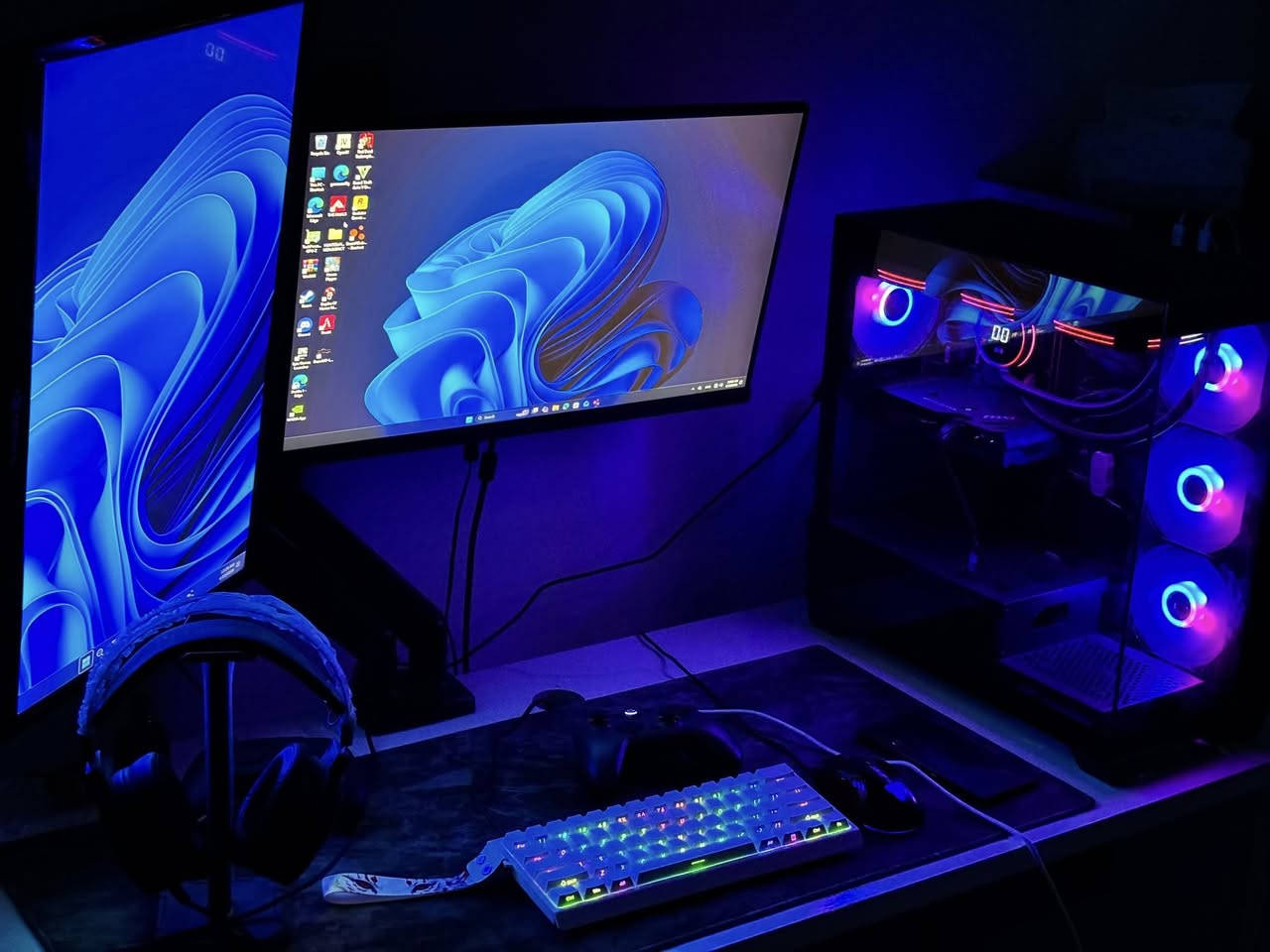 سلام عليكم للبيع فقط او مراوس ويا لابتوب قوي
معالج cor i7 12700
كرت الشاشه  msi 4060Ti
الرامات16*2 32 
3200 DDR4
تبريد مائي مع كيس من شركه antec
مع شاشتين الاولى msi ips 165HZ 1080p
التخزين 2T SSD
مع كيبورد وماوس ولشاشه الثانيه وحامل شاشات وماوس باد عنواني الانبار الرمادي🤍


**إذا كنت صاحب هذا الإعلان وتريد حذفه لأي سبب، رجاءا أرسل رسالة إلى الدعم الفني**