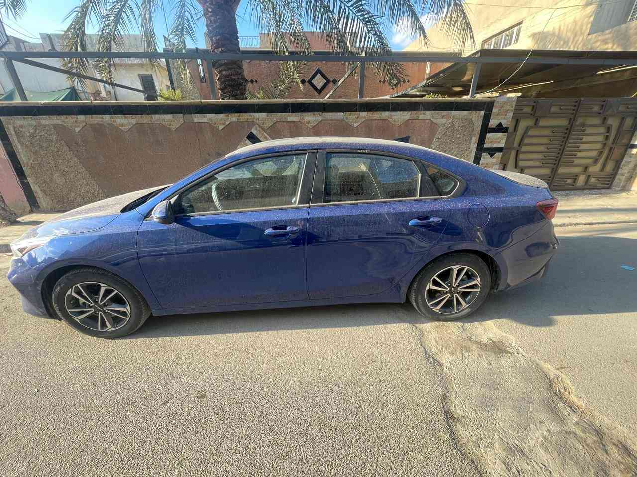 سلام عليكم كيا فورتي موديل ٢٤ ماشيه  اقل ٤٢٠٠ حادثه شخط بين الباب الخلفي والجاملغ الخلفي مصبوغات بدون ايرباك سياره جديده السعر ١٦٥ سياره زيرو محرك جبير السياره بغداد الجديده الشراي يتصل ***********،،
